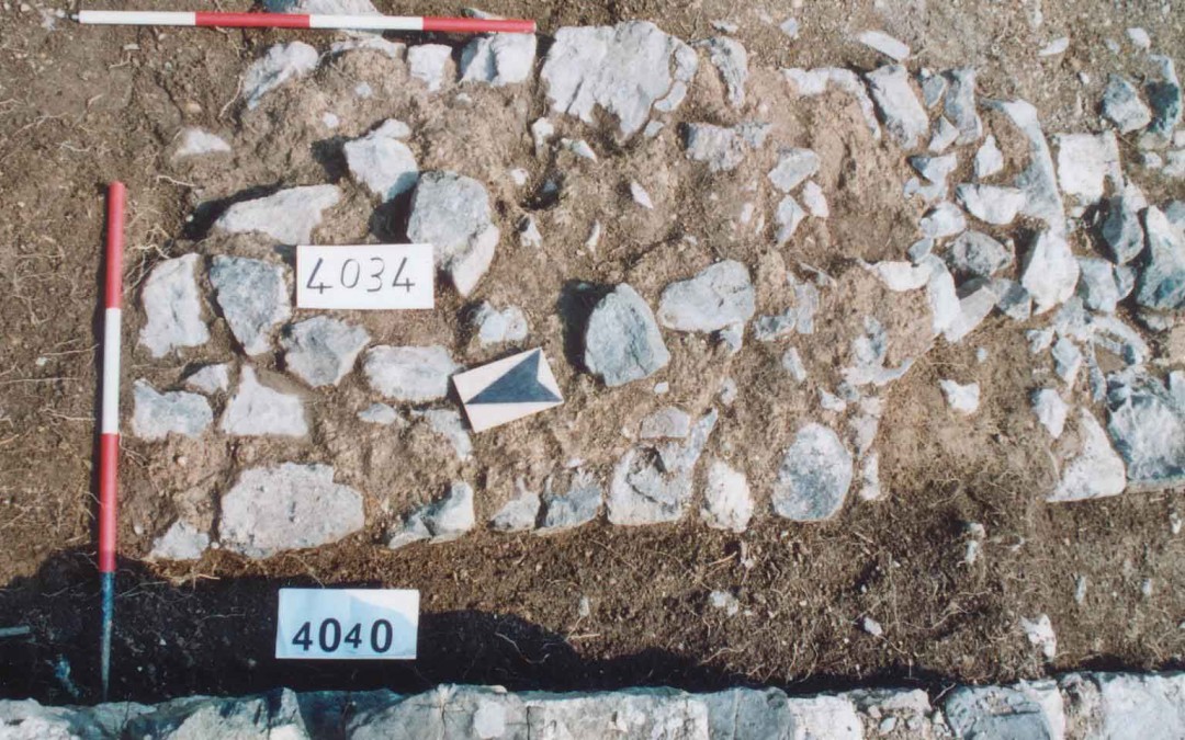 fig.3. Particolare della cresta della cinta muraria costruita tra fine X e XI secolo.